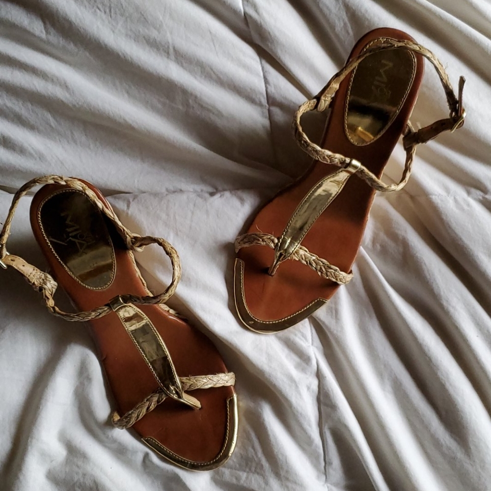 Summer wedges